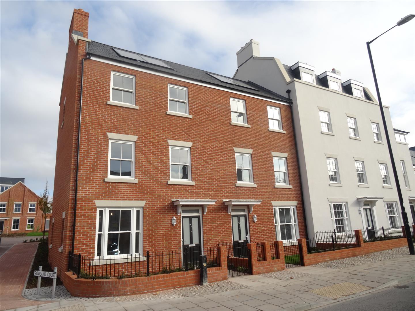 34 Rowland Court, Shrewsbury, SY2 6FP Let Agreed